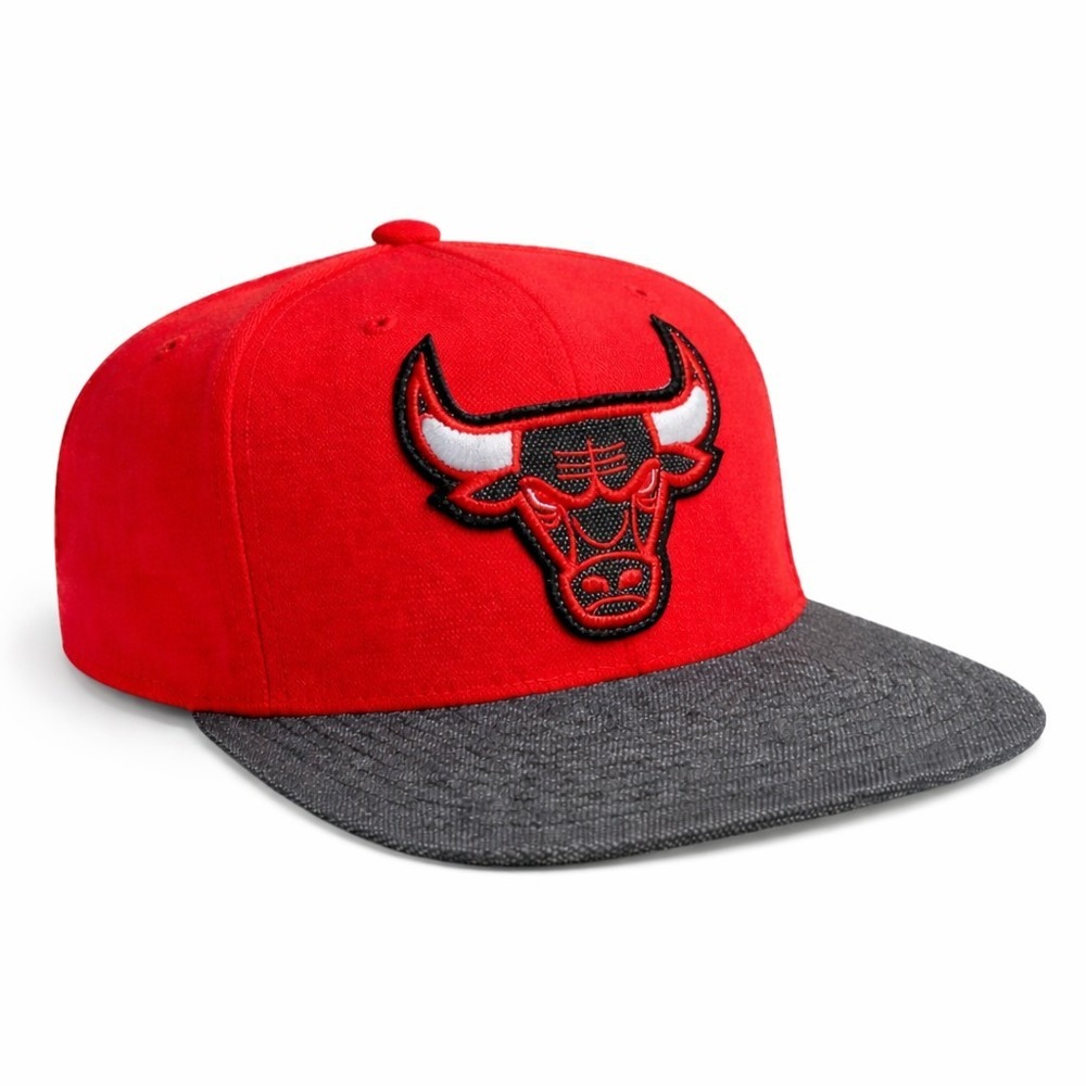 Mitchell & Ness Chicago Bulls Snapback Hat Red Gray NBA Flat Bill Cap Adjustable